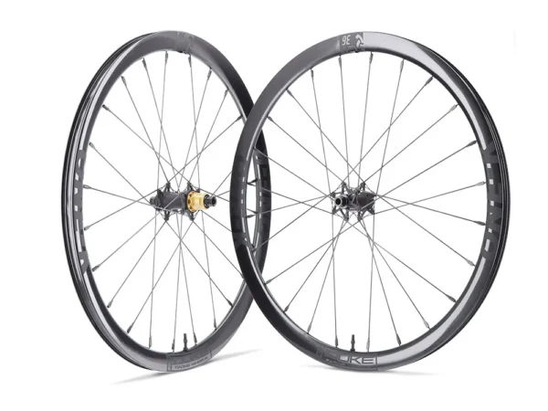 ONE-K Laufradsatz RD-S Carbon Clincher | Duke Baccara 36 Felgen | NONPLUS Naben | schwarz